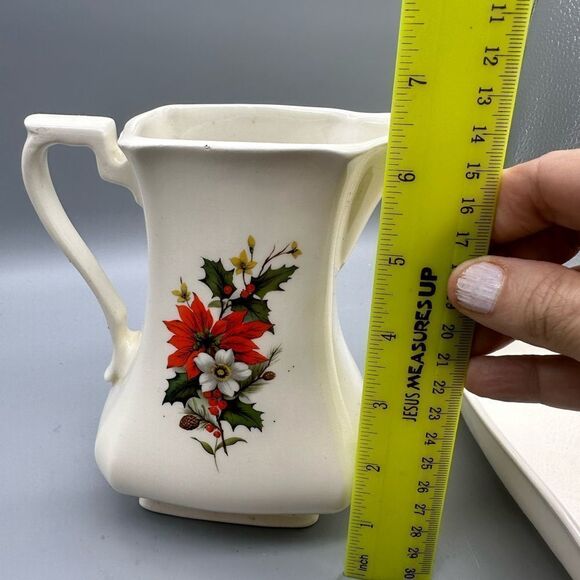 Poinsettia ceramic pitcher and tray - Picture 15 of 15